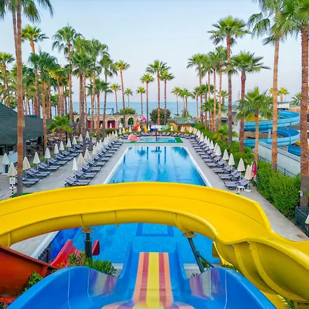 Meryan Semesteranläggning (resort) Okurcalar