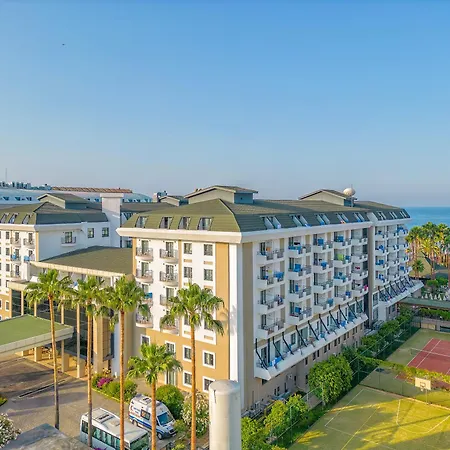 Meryan Semesteranläggning (resort) 5*