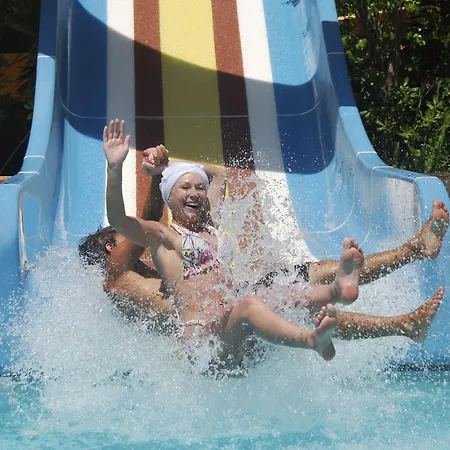 Semesteranläggning (resort) Meryan 5*