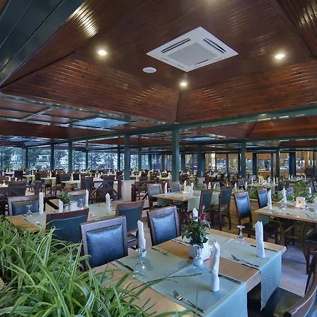 Meryan Semesteranläggning (resort) 5*