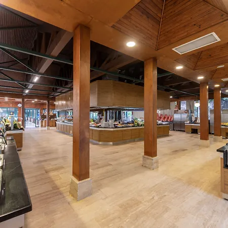 Meryan Semesteranläggning (resort) 5*